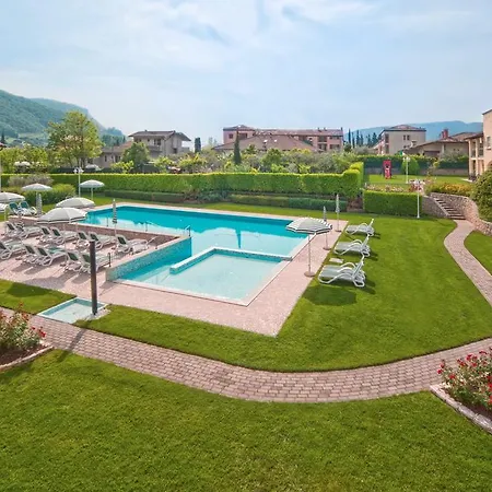 Aparthotel Corte Delle Rose Garda (Verona)